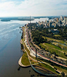 Foto de uma igreja de Porto Alegre.